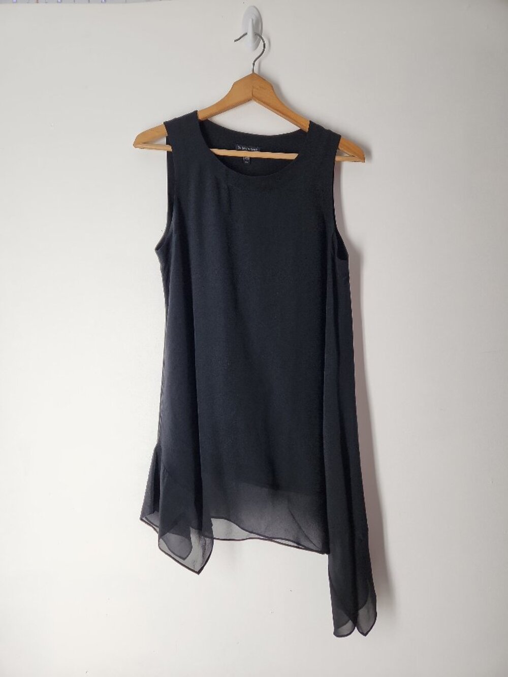 Eileen Fisher black silk flowy legenlook asymmetrical tunic blouse top relax S